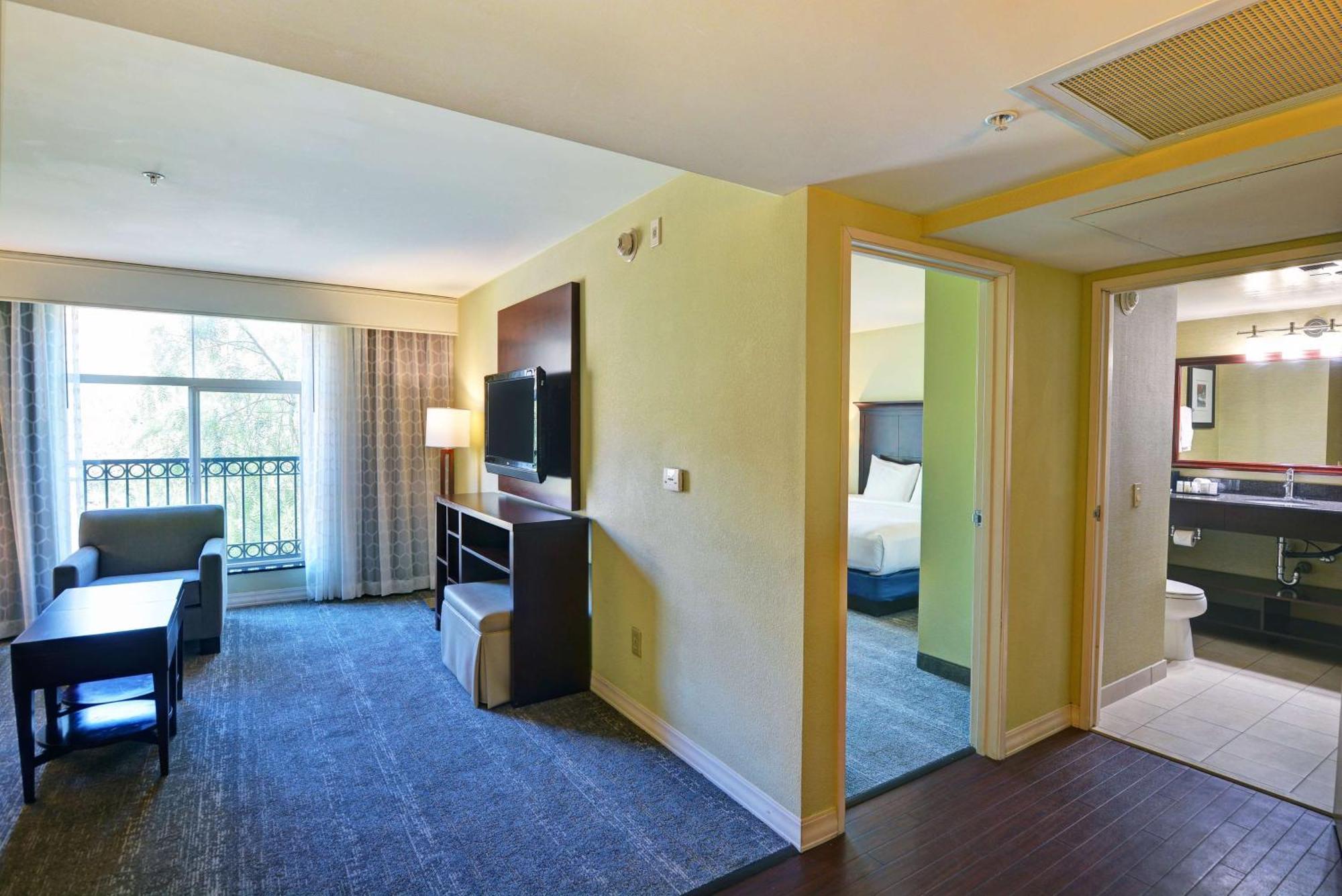 Embassy Suites Валенсия Экстерьер фото