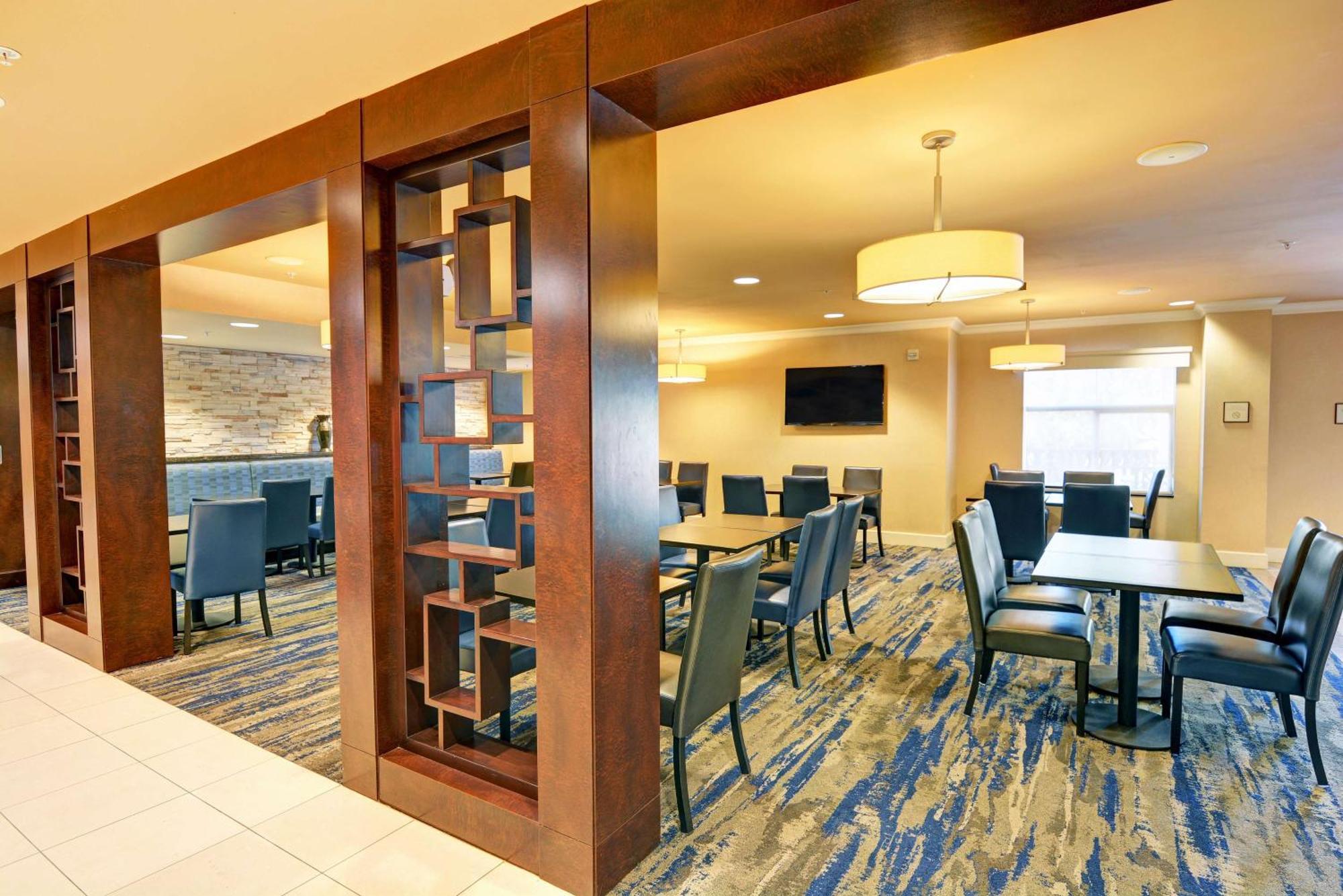 Embassy Suites Валенсия Экстерьер фото